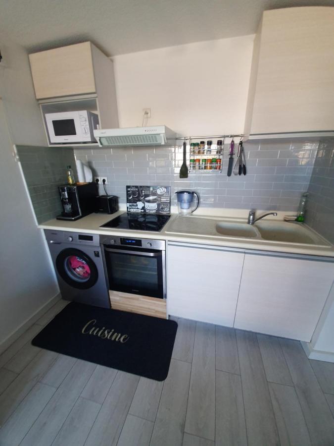 Appartement Cosy Proche De L'Aeroport T R A N S F E R T Sur Demande サン＝ドニ エクステリア 写真